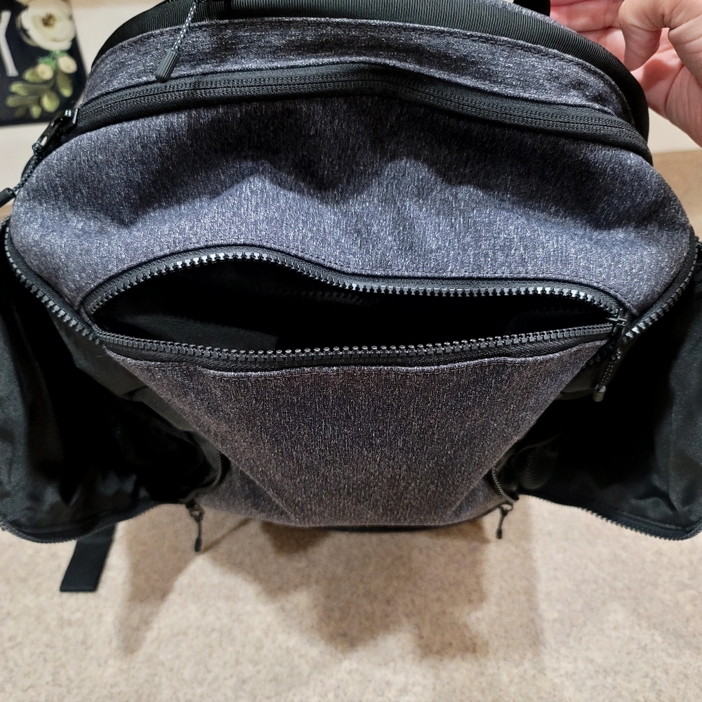 Lululemon Athletica Dark Heather Gray Backpack Laptop - Picture 6 of 9